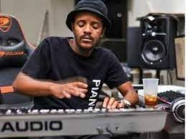 MDU aka TRP – Messiah ft. Kabza De Small, Mhaw Keys & Semi Tee